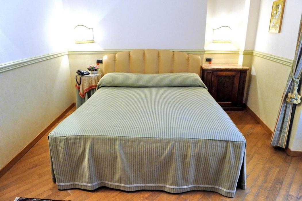 Ristorante Albergo Ca' Vittoria Tigliole Room photo